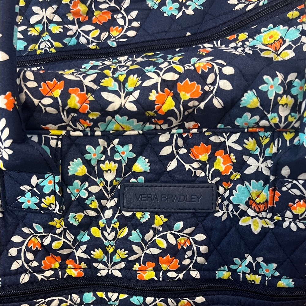 Vera Bradley retired "Chandelier Floral" pattern - Picture 2 of 15